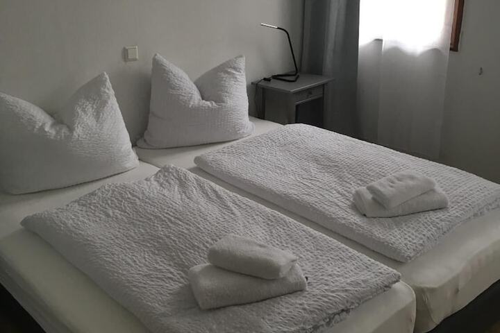 Room 4 of 42