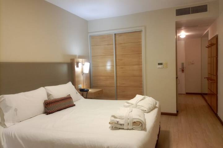Room 6 of 32