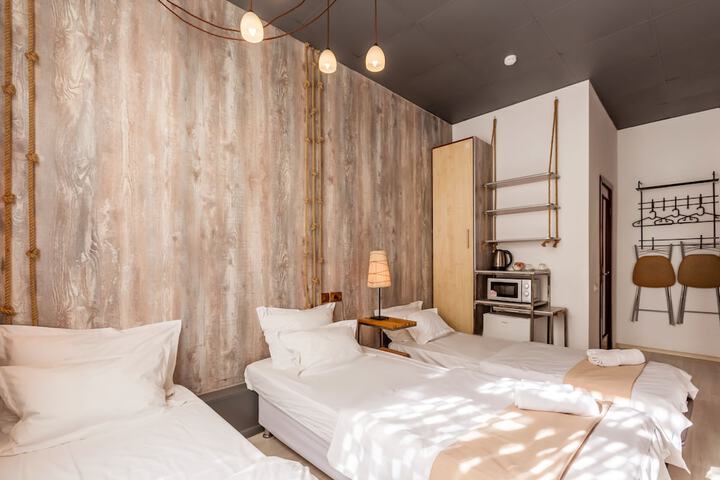 Room 14 of 24
