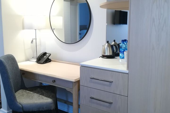 Room 21 of 76