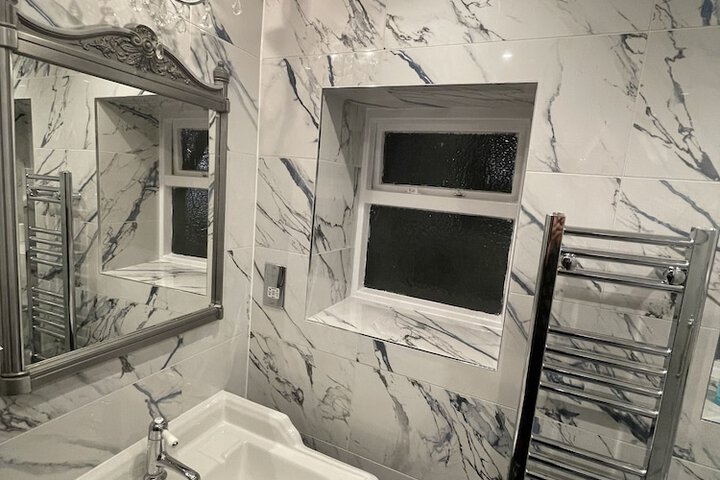 Room 42 of 60