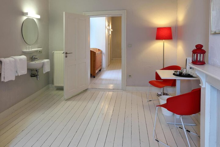 Room 36 of 67