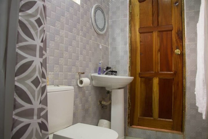 Room 7 of 11