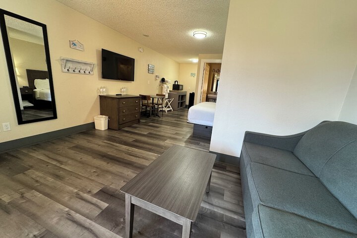 Room 15 of 159