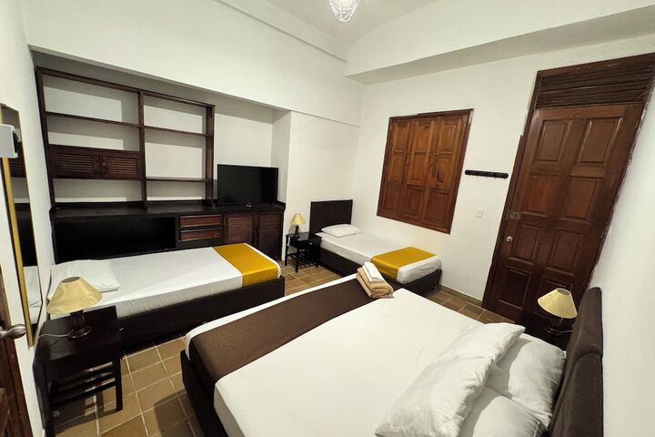 Room 21 of 39