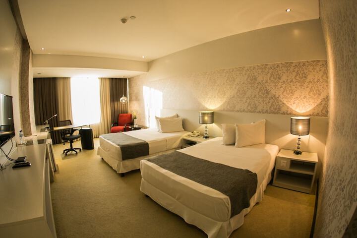 Room 16 of 73