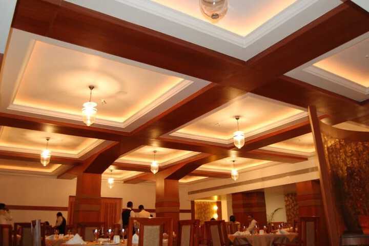 Dining 46 of 54