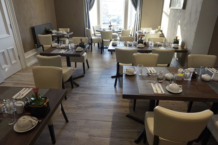 Dining 62 of 95
