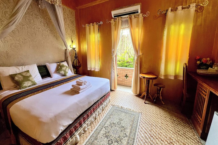 Room 10 of 49