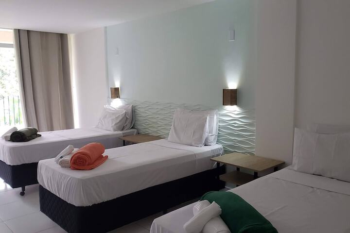 Room 6 of 32