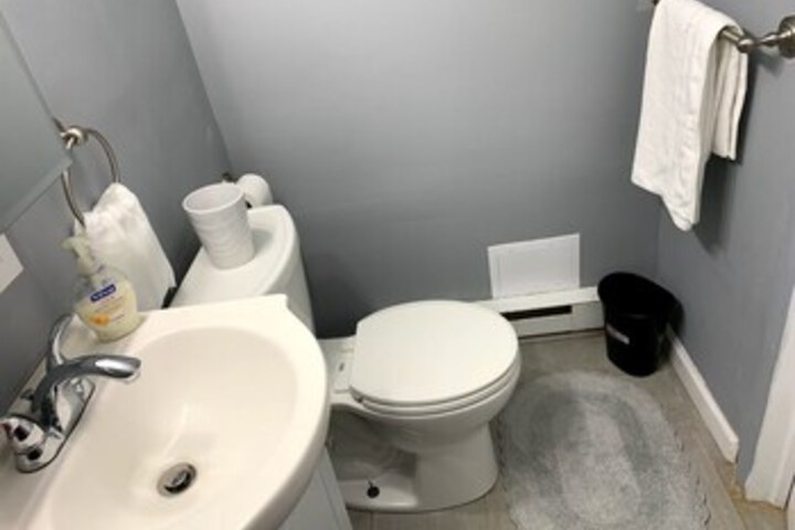 Room 3 of 44