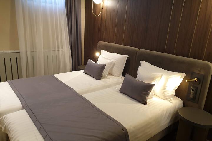 Room 68 of 120