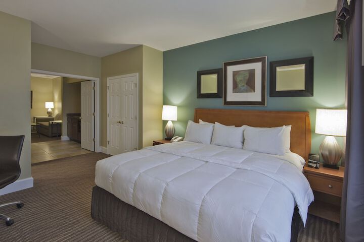 1 Bedroom Deluxe Suite Kingbed (12 of 12)