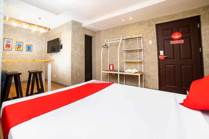 Room 17 of 24