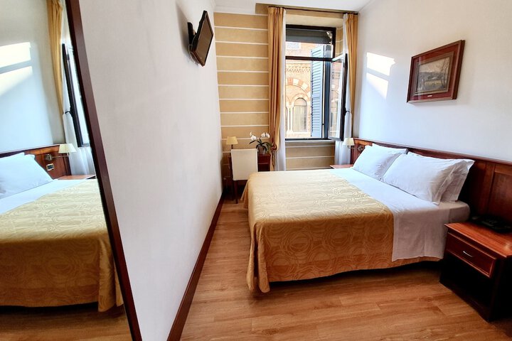 Room 27 of 126