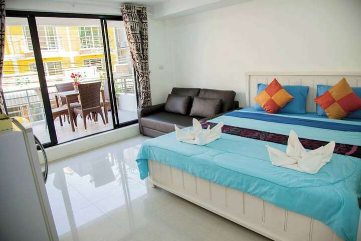 Room 52 of 114