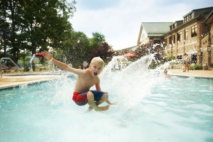 Pool 13 of 32