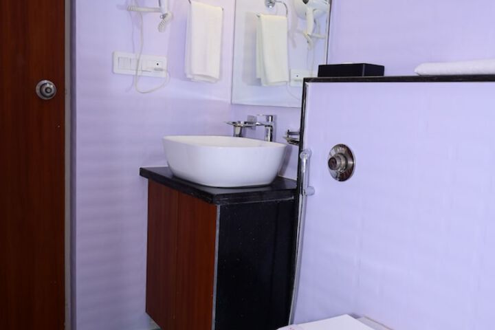 Room 42 of 67