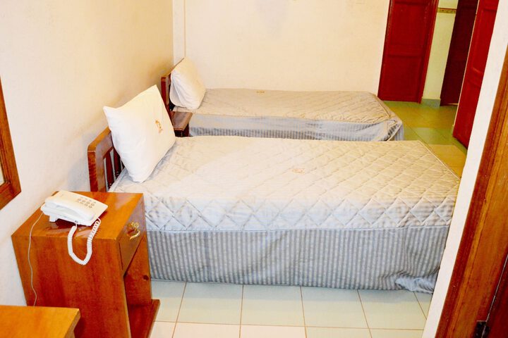 Room 15 of 49