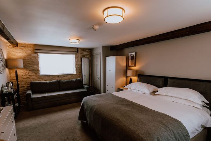 Room 13 of 50
