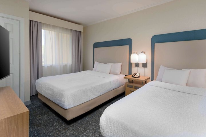 1 King Bed Studio Suite (16 of 17)