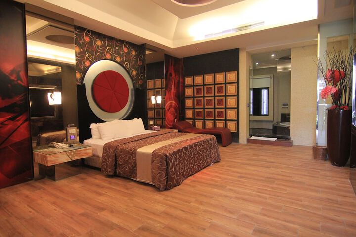 Room 46 of 56