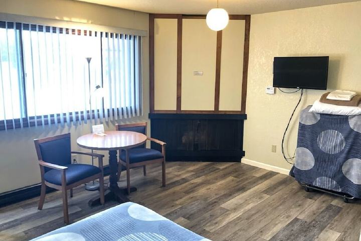 Room 8 of 41