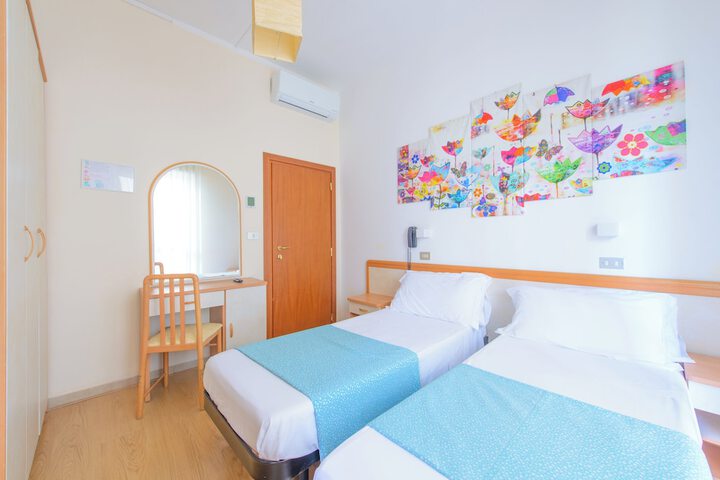 Room 15 of 46