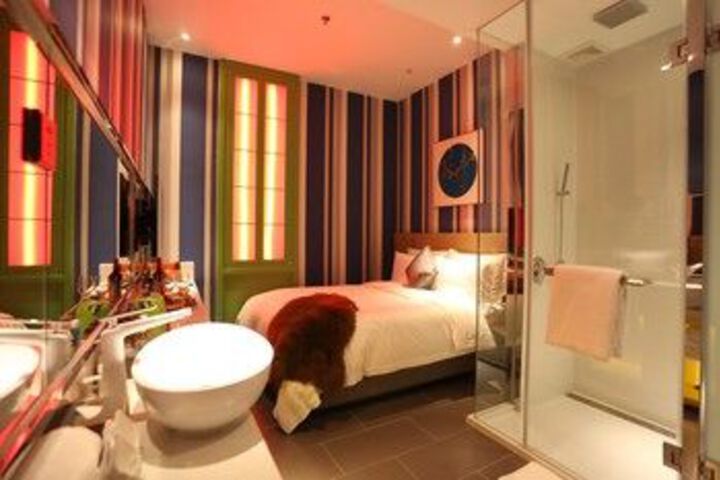 Room 46 of 96