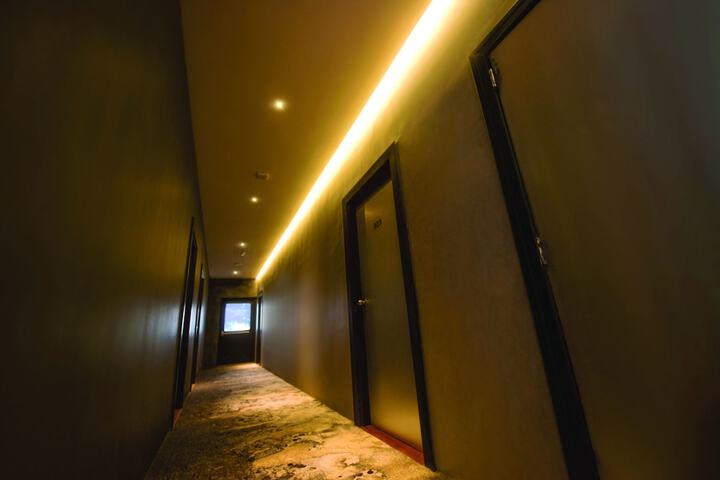 Hotel 2 of 33