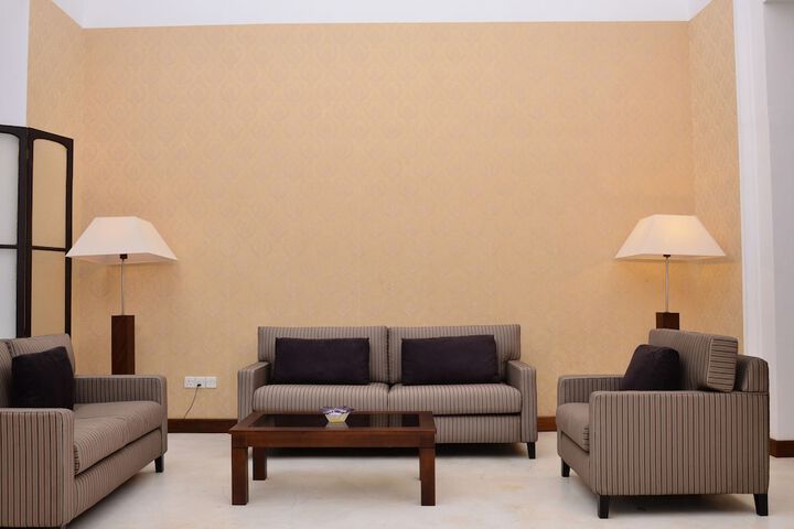 Entrance & Lobby