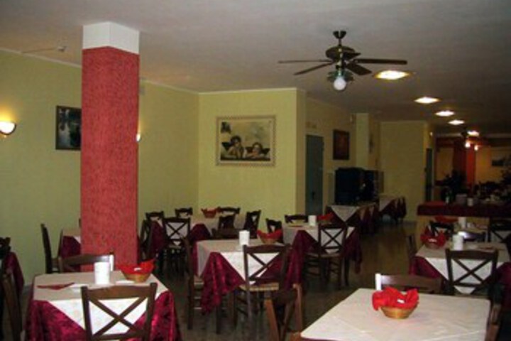 Dining 46 of 47