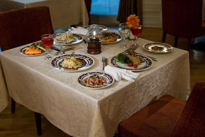 Dining 81 of 121