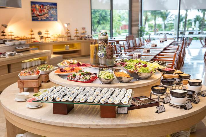 Dining 104 of 138