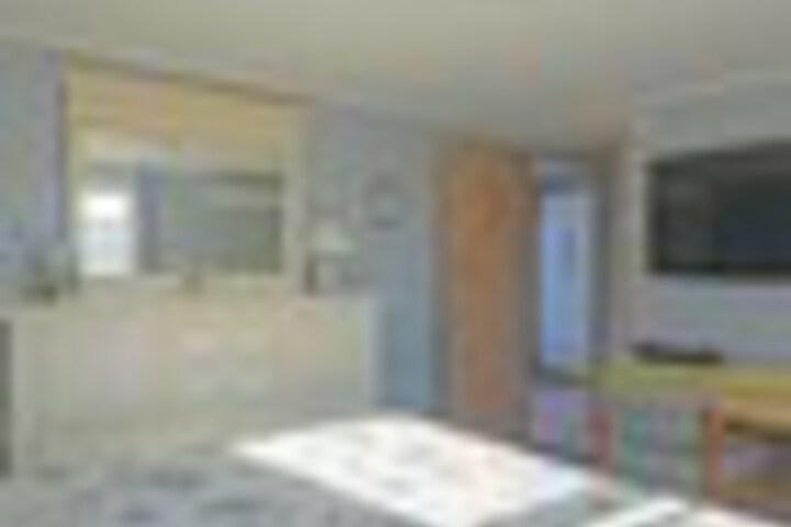 Room 104 of 663