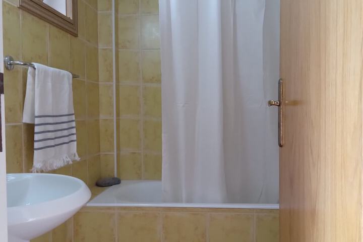 Room 8 of 15