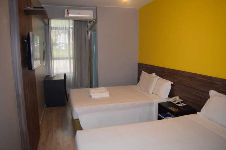 Room 8 of 39