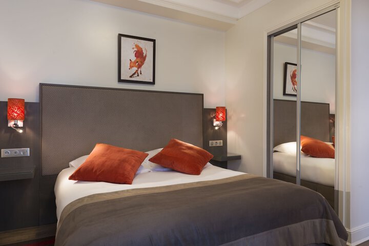 Room 6 of 52