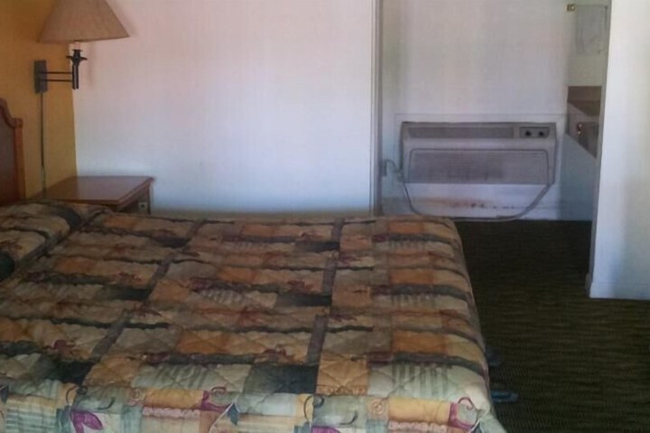 Room 11 of 52
