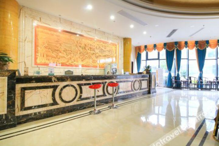 Hotel Interior 8 of 19