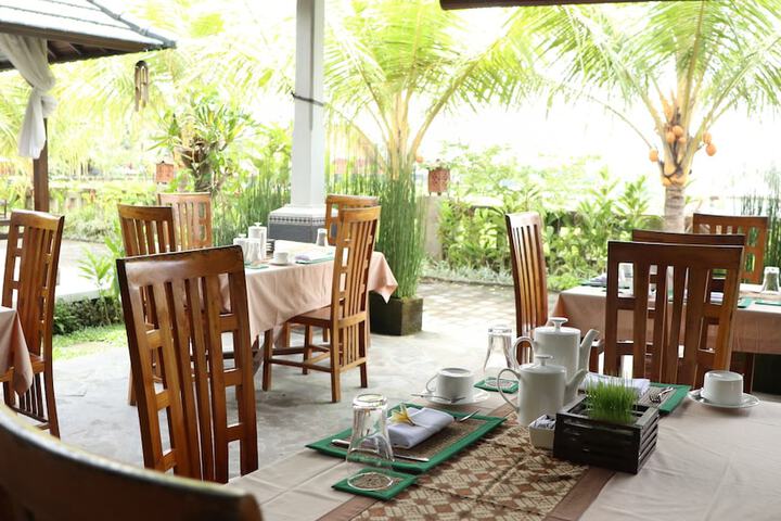Dining 142 of 174