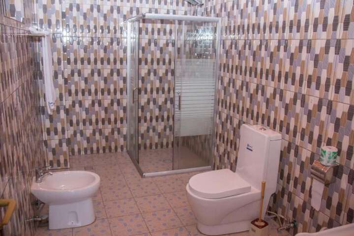 Room 10 of 21