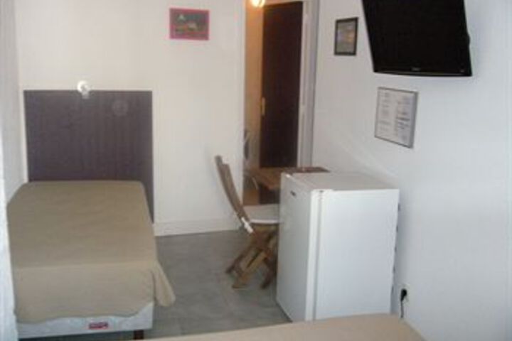 Room 11 of 17