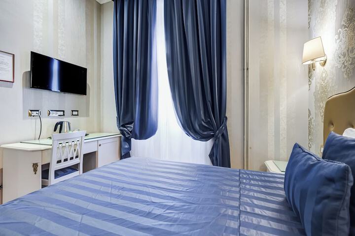 Room 16 of 106