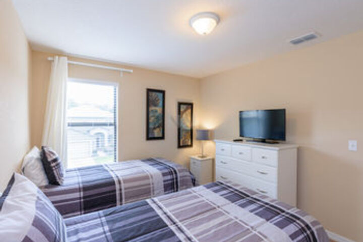 Room 214 of 687