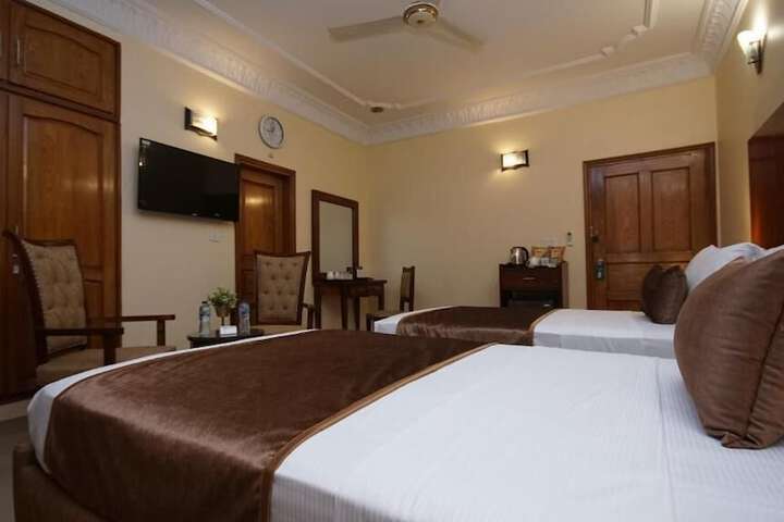 Room 28 of 48