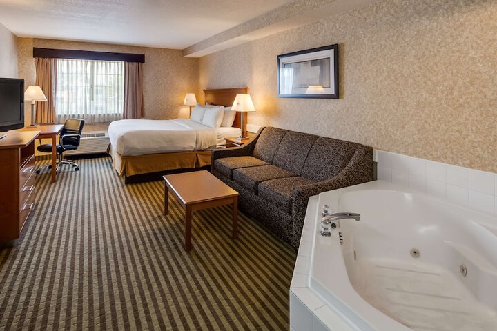 Room 15 of 35
