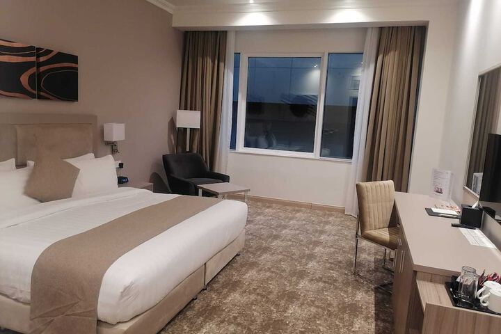 Room 8 of 30