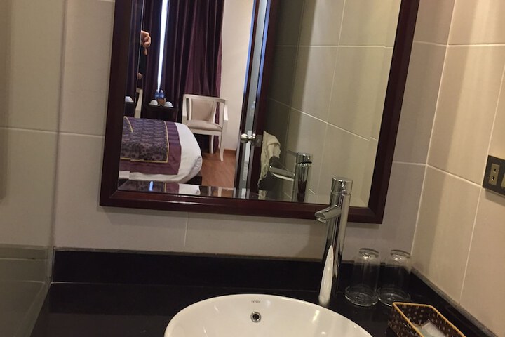 Room 29 of 35