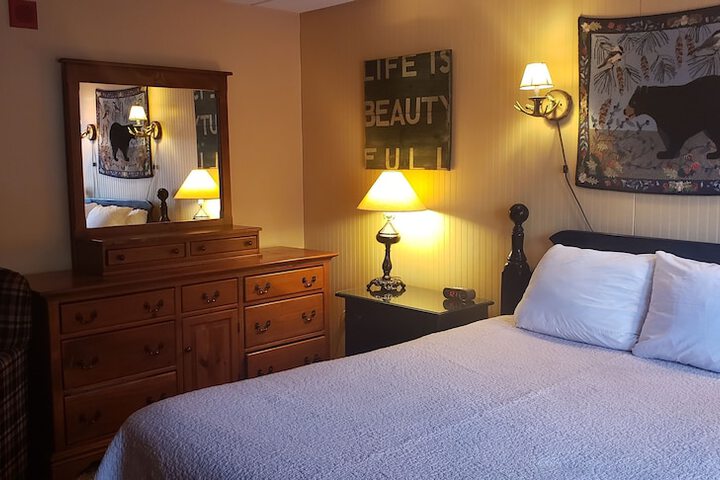 Room 25 of 259
